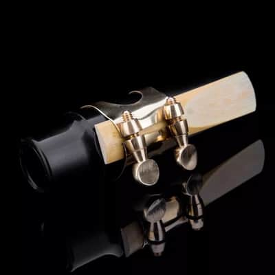 Alto Saxophone Mouthpiece Kit – Gold with Ligature, Reed, and Plastic Cap image 3