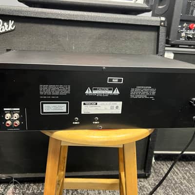 TASCAM CD-A580 2020s - Black image 8
