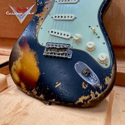 Fender Stratocaster Customshop SUPHREL 1963RI 2024 - Super Faded Aged Black Over 3-Colour Sunburst image 18