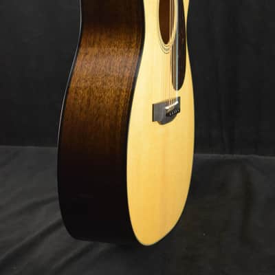Martin 000-18 Natural Gloss image 5