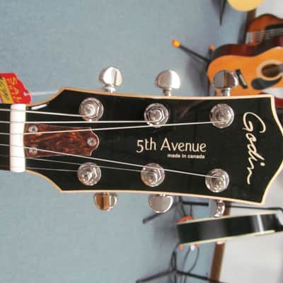 Godin 5th Avenue Kingpin Hollow body Electric Guitar - Cognac Burst image 5