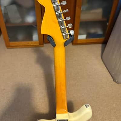 Fender Johnny Marr Signature Jaguar 2012 - Present Olympic White image 2