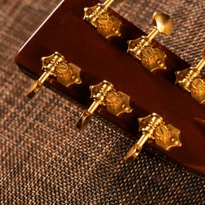 Martin OM-42 – Low Profile Neck – Sitka Spruce / East Indian Rosewood – Original Martin Hardshell Case image 8