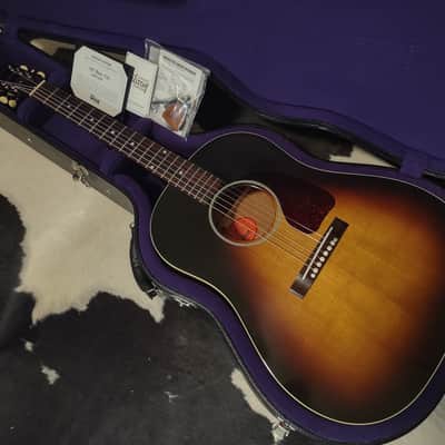 2024 Gibson '42 BANNER J-45 VOS/Custom Shop Acoustic Guitar- Vintage Sunburst w/Case & Candy image 1