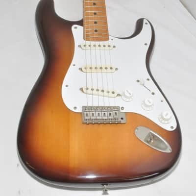 Fernandes FST-70 Stratocaster Electric Guitar Ref No 7036 image 2