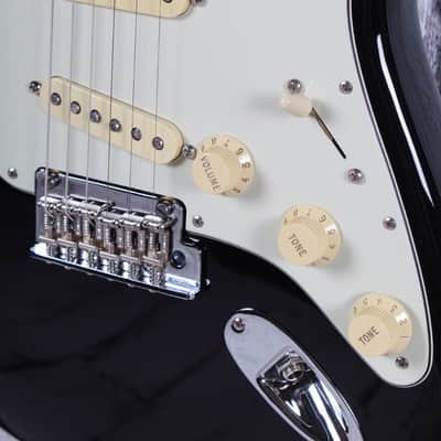 Fender 2024 American Professional II Stratocaster Electric Guitar with Case image 5