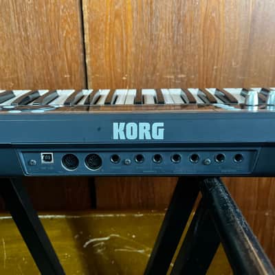 Korg X50 61-Key Synthesizer Keyboard w/ bag power supply 100-240V image 8