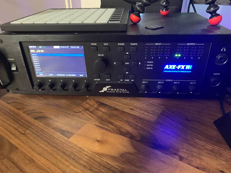 Fractal Audio Axe-FX III Preamp Effects Processor image 1
