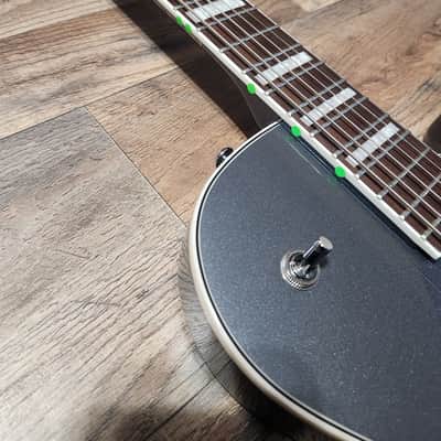 Gretsch G5260 Electromatic Jet Baritone with V-Stoptail 2020 - Present - London Grey image 9