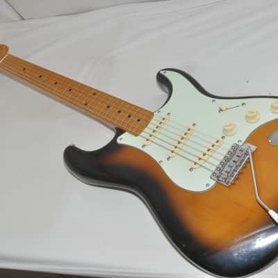 FENDER JAPAN STRATOCASTER #P005395 Electric Guitar Ref. No 7277 image 1