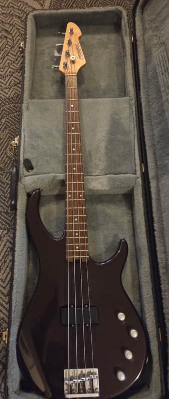 Peavey 4 string bass guitar Fury II image 1