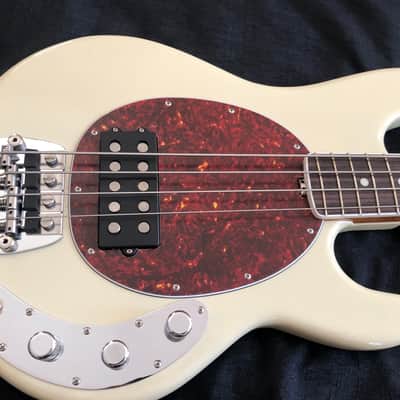 Ernie Ball Music Man  Ernie Ball Music Man BFR  11/90 4-string Bass Old Smoothie  w/ Hard Case 2017 image 5