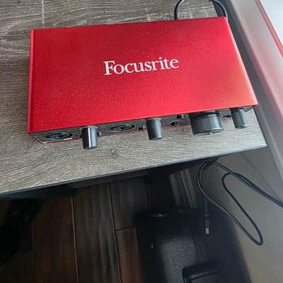 Focusrite Scarlett 2i2 3rd Gen USB Audio Interface 2019 - Present - Red / Black image 2