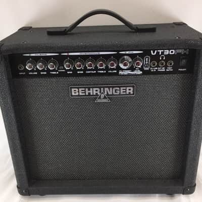 Behringer VT30FX Electric Guitar Combo Amp 1x10" 30watt image 2