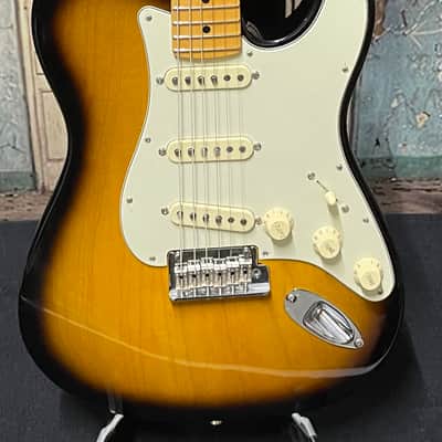 Fender Limited Edition Parallel Universe Series Strat Tele Hybrid 2018 - 2-Color Sunburst image 3