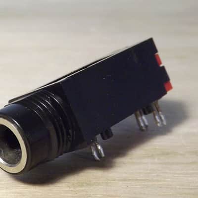 Boss DR-110 parts - jack 4 (output)