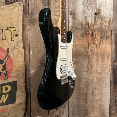 Fender Standard HSS Stratocaster with Rosewood Fretboard 2006 Black image 3