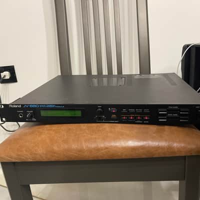 Roland JV-880 Multi Timbral Synthesizer Module & Manual