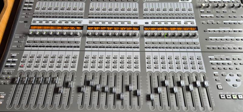 Avid C24 Pro Tools Control Surface 2010s - Gray image 1