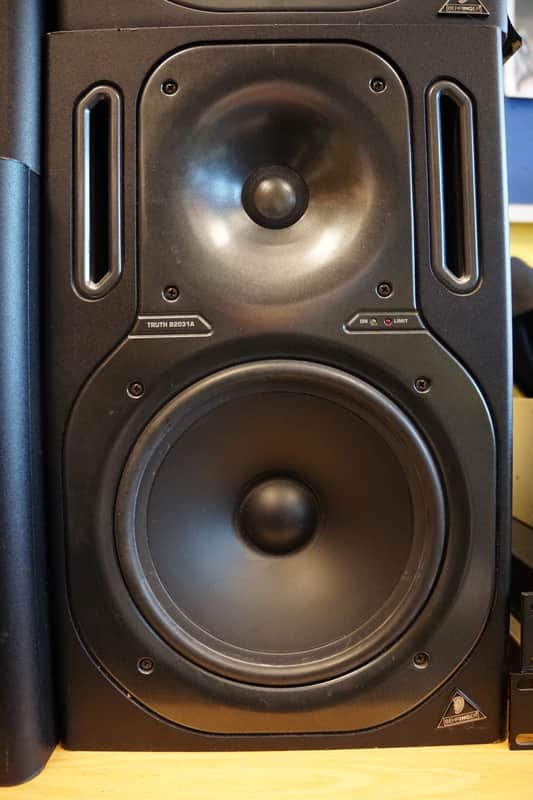 Behringer Truth B2031A 8.75" Powered Studio Monitor (Pairs) 2004 - Present - Black image 1