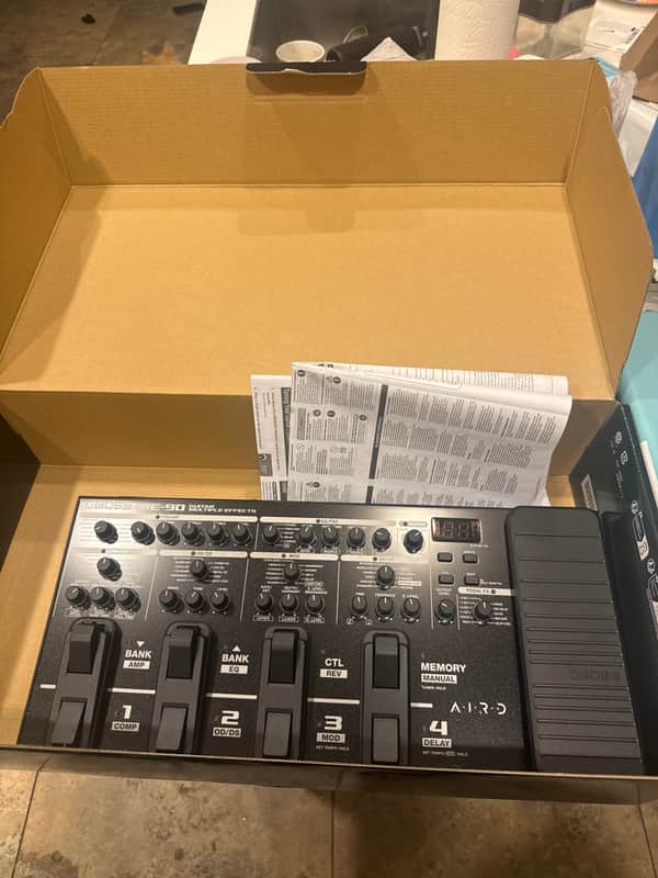 Boss ME-90