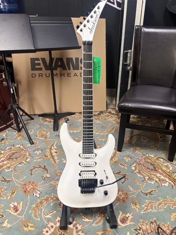 Jackson Pro Plus Series Soloist SLA3