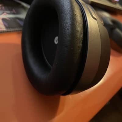 Audeze Mobius | Copper image 5