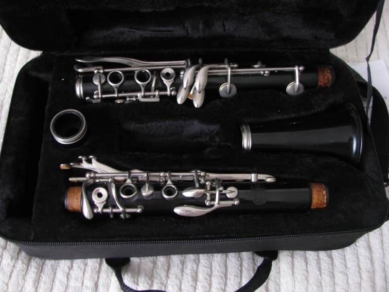 Bundy Selmer Clarinet Semi Plateau Partially closed Keys 70's? - black ploshed image 1
