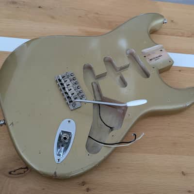 Dutchrelics Stratocaster nitro Body 2014 Shoreline Gold + Vibrato image 3