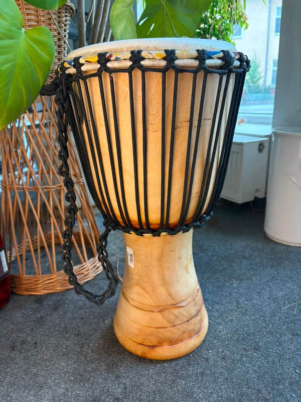 GEWA Djembe Höhe ca. 63cm - ø 32cm Mahagoniholz image 1