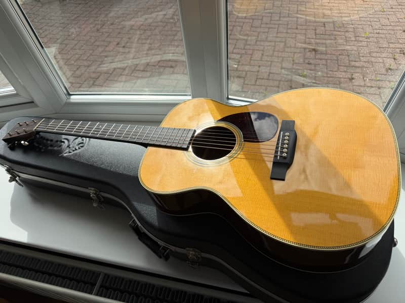 Martin OM-28