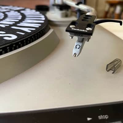 Vintage Technics SL-3200 Turntable image 3