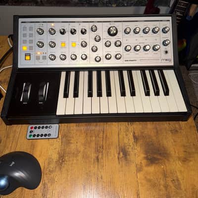 Moog Sub Phatty 2010s - Black image 2