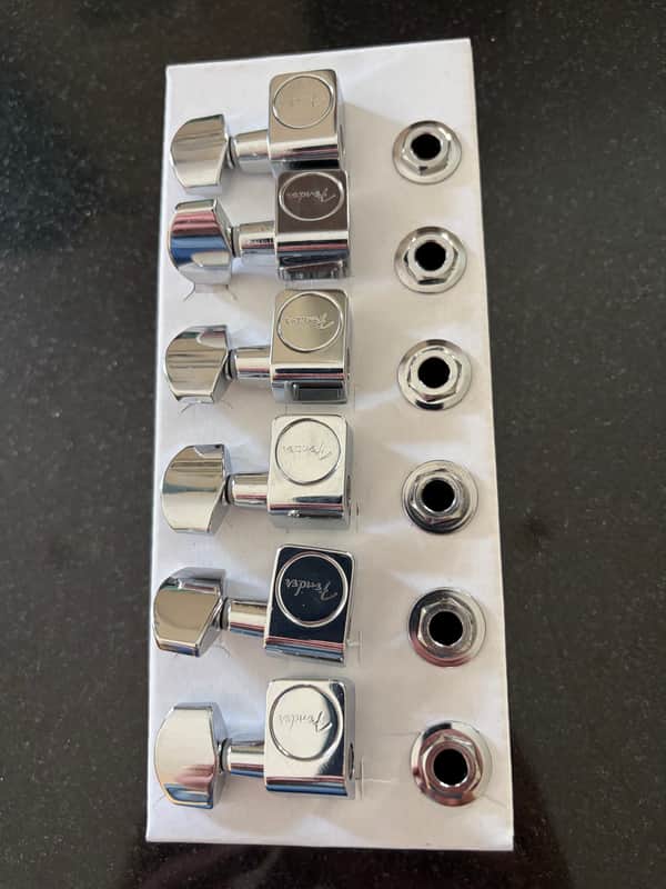 Fender Standard Tuning Machines 2026 - Chrome image 1