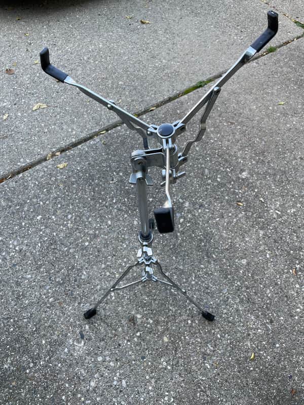Yamaha Tall Snare Stand 200? Chrome image 1