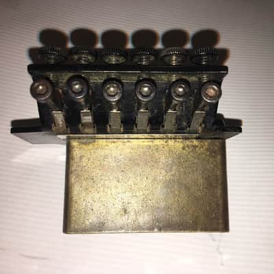 Floyd Rose licensed tremolo with adjustable saddles image 2