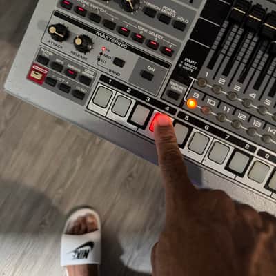 Roland MC-909 Groovebox 2010s - Silver image 6