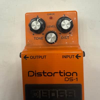 Boss Roland DS-1 Distortion Guitar Effect Pedal image 2