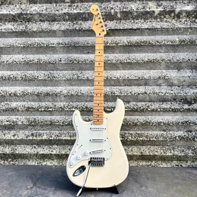 Fender Stratocaster Mexico LEFT image 1