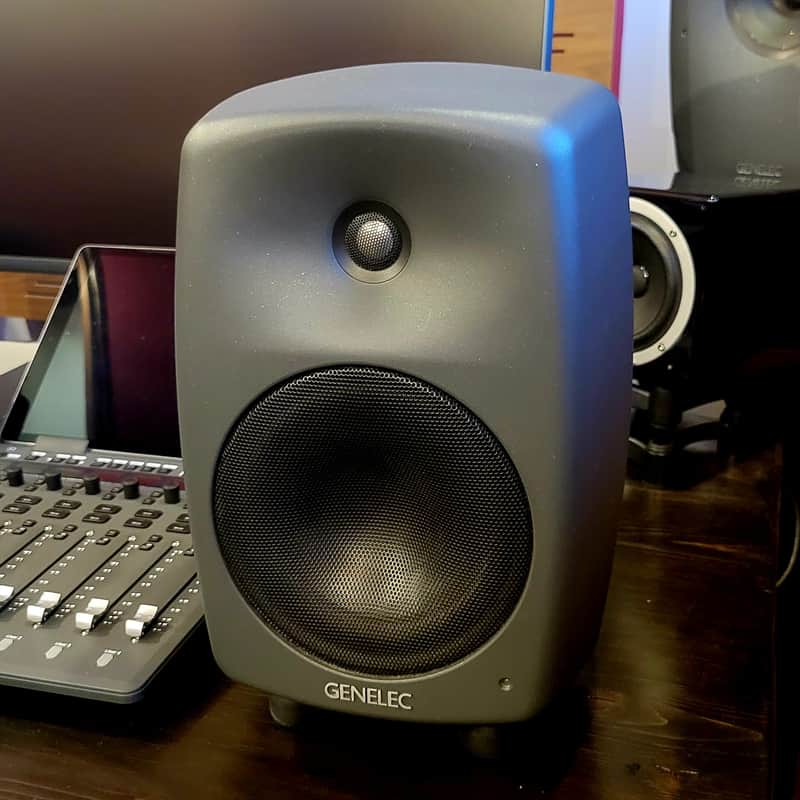 Genelec 8040A 6.5" Powered Nearfield Studio Monitor (Single) 2005 - 2013 - Gray image 1