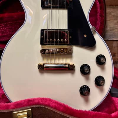Gibson 70's Les Paul Custom Buttercream w/case image 2