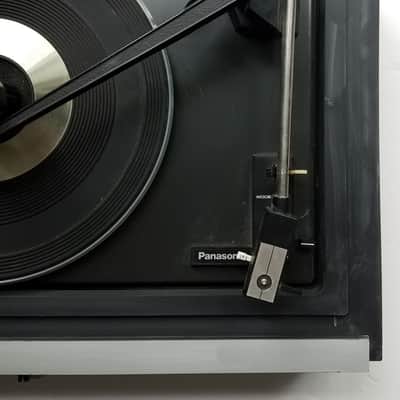 Vintage Panasonic SD-201 Mid-Century AM/FM Stero Turntable Record Player - Not Fully Tested Please Read Description image 11