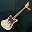 Squier Paranormal Super-Sonic LRL Shell Pink #CYKD21009546 7lbs, 4oz