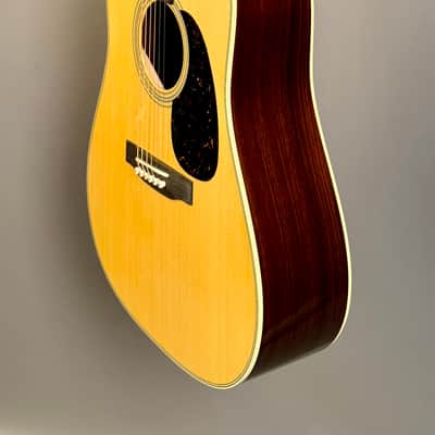 Martin D-28 Standard - Natural image 8