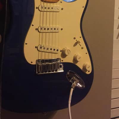 Fender American Ultra Stratocaster with Maple Fretboard 2019 - Cobra Blue image 3