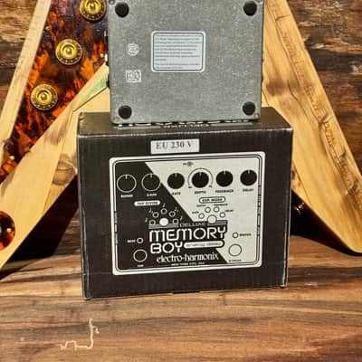 Electro-Harmonix DELUXE MEMORY BOY ANALOG DELAY ( Made in NY USA image 12