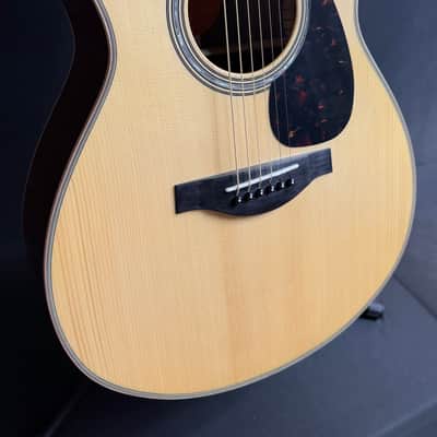 Yamaha LS16 ARE Grand Concert Acoustic-Electric Guitar Gloss Natural w/ Soft Case image 3
