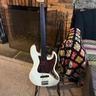 1994 Fender Jazz Bass F/L (Fretless) - White image 2