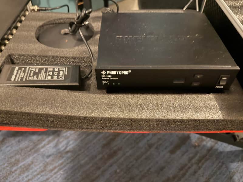 Phenyx Pro PAS-227X Wireless Antenna Combiner for IEM image 1