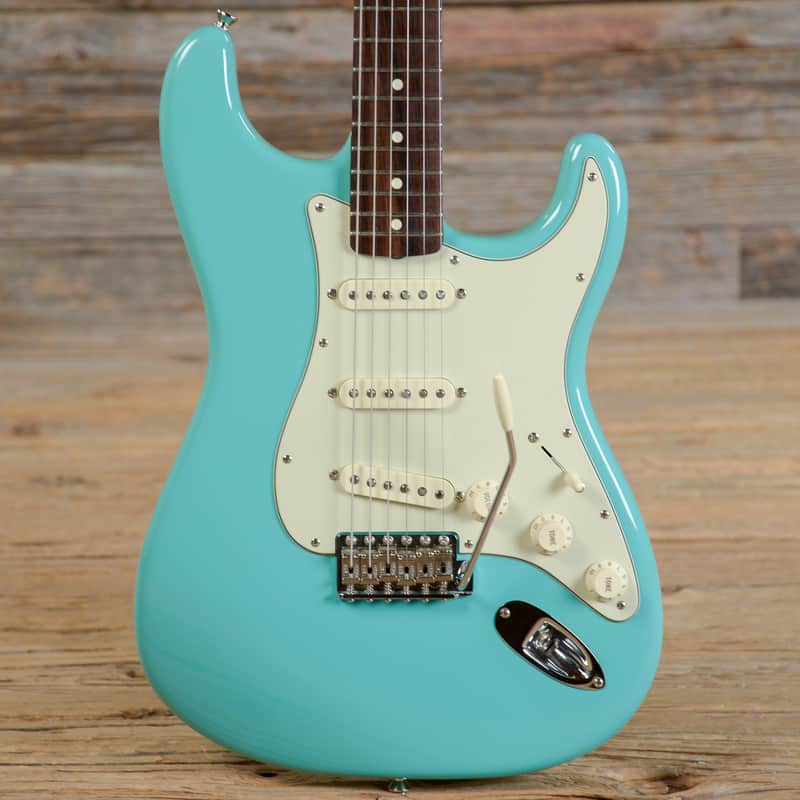Fender American Vintage "Thin Skin" '62 Stratocaster image 2